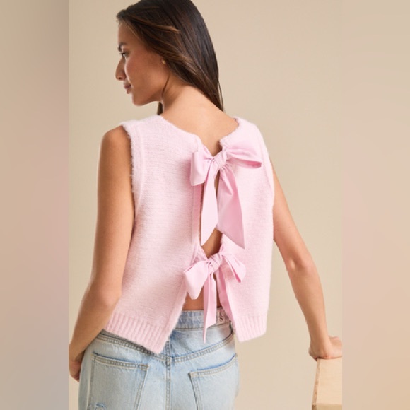 Altar'd State Sweaters - NWT Altar’d State Bow Tie Back Sleeveless Sweater Crop Top | Blush Pink | Small